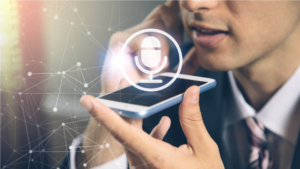 Lee más sobre el artículo Búsqueda por voz: ¿cómo funciona, cómo impacta al SEO y por qué debes incluirlo en tus estrategias de marketing digital?